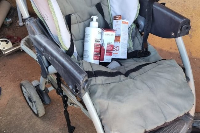 Mulher é presa em Formosa-Go, após usar carrinho de bebê para furtar em farmácia.