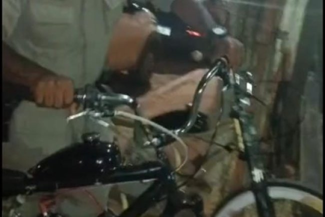 Bicicletas motorizadas são apreendidas pela Polícia e grupo de adolescentes tentam invadir pátio do SMT  durante a madrugada.