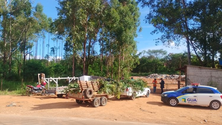 População na bronca com a atual administração de Formosa-Go., devido a falta de informação sobre mudanças para descartes de lixos no  aterro sanitário.