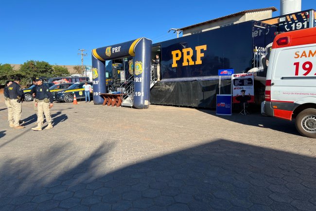 Polícia Rodoviária Federal realiza ação COMANDO DE SAÚDE na BR-20.