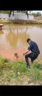 CRIANÇA É ENCONTRADA DENTRO DE LAGO E RESGATADA PELA GUARDA MUNICIPAL
