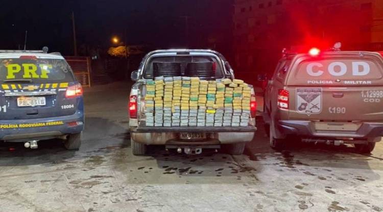 Aproximadamente 200 kg de cocaína é apreendida em Formosa-Go , na manhã deste sábado (28).