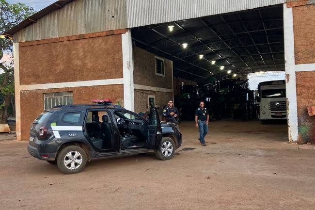 Gerente que humilhou caminhoneiro após "furto de milho" , é preso pela Polícia Civil em Cabeceiras-Go. 